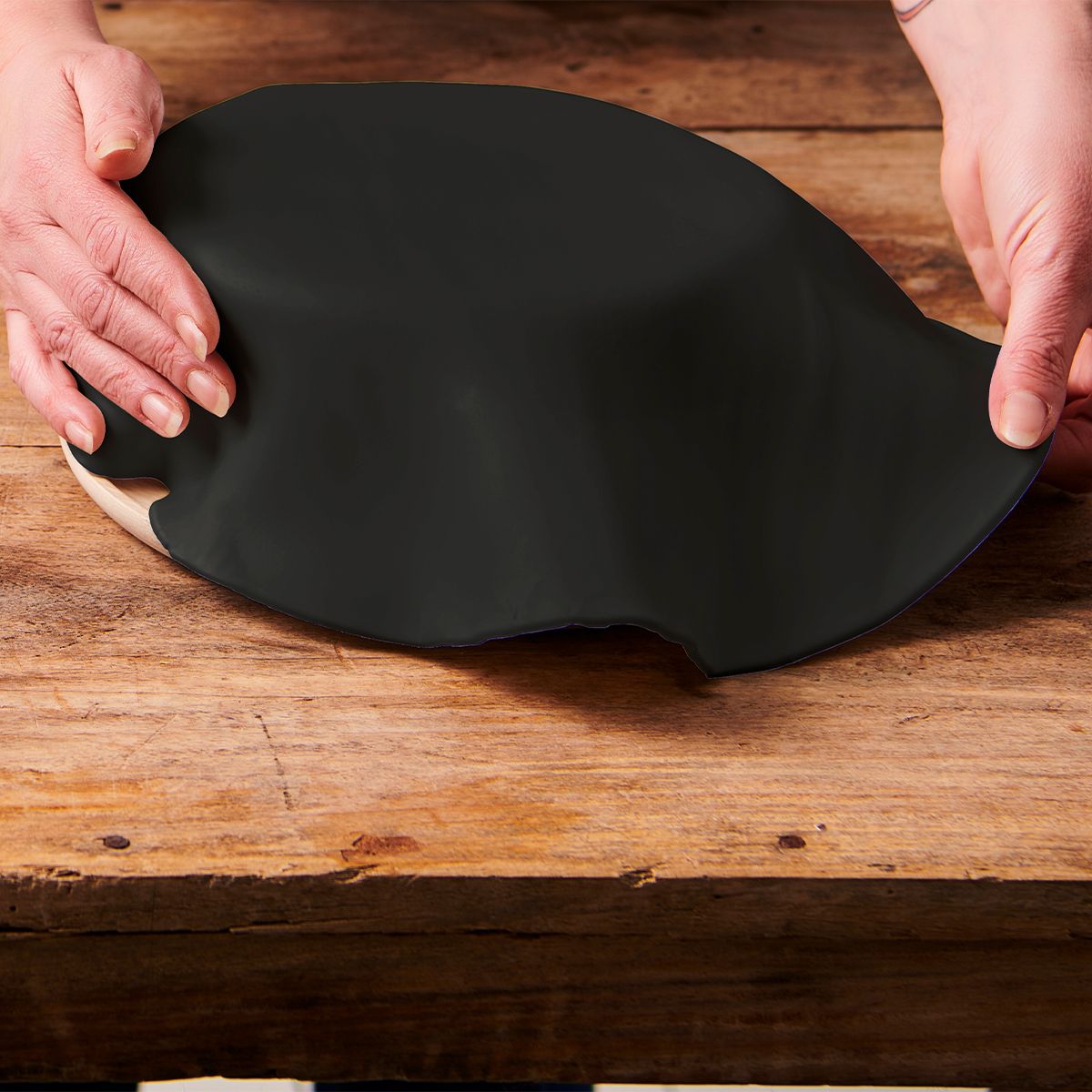 F20730_1_0f6b3b4551dd02c5e1b5a3a542111ca1_1 Funcakes Ausgerollte Fondantdecke, Schwarz- 36cm Ø